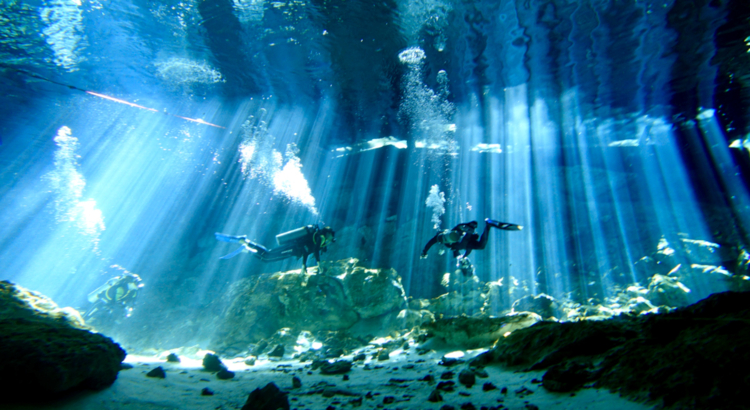 Mexiko Tauchen Tulum Dos Ojos Cenote iStock steffie82.jpg
